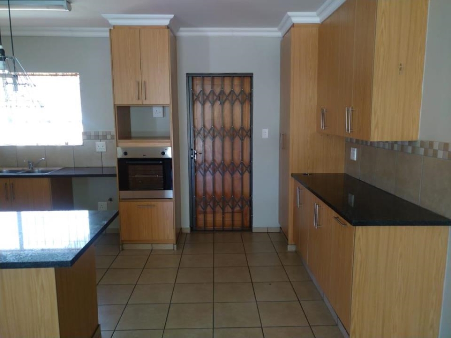 2 Bedroom Property for Sale in Langenhovenpark Free State